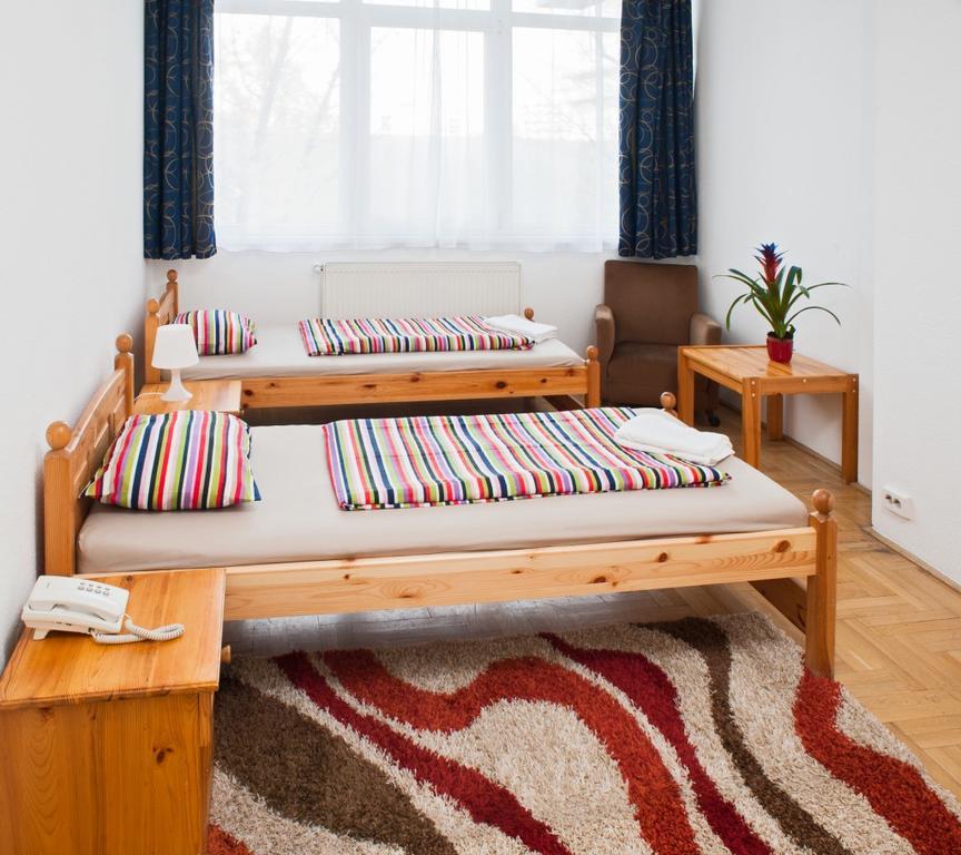 Hotel Rila Budapest Exteriör bild